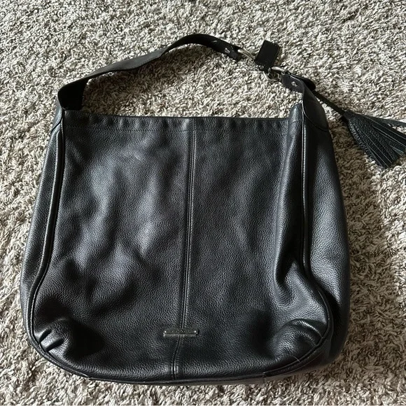 EUC Coach Black Leather Slouchy Shoulder Bag - Picture 1 of 5